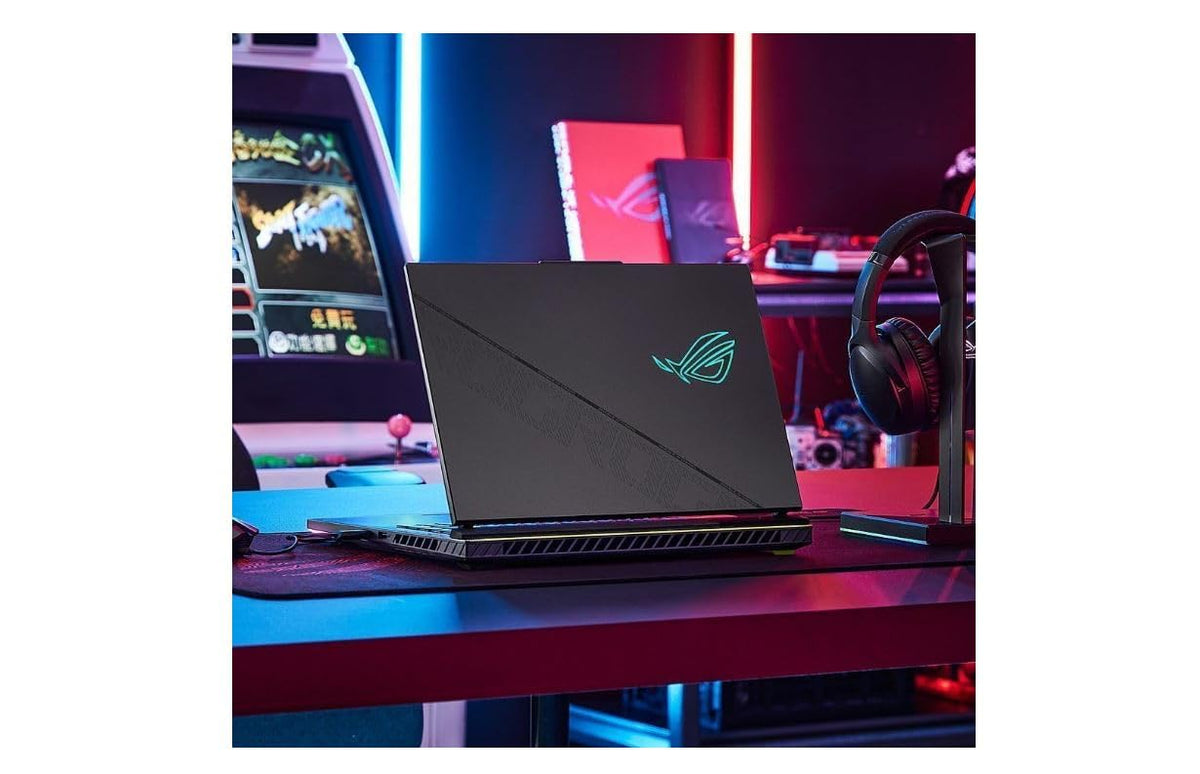 16” QHD 240Hz Gaming Laptop T46688